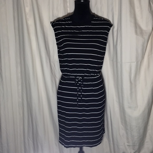 Banana Republic Dresses & Skirts - Banana Republic Sleeveless Dress